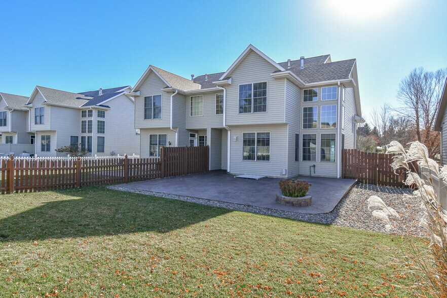 Building Photo - 9412 Forest Glen Dr