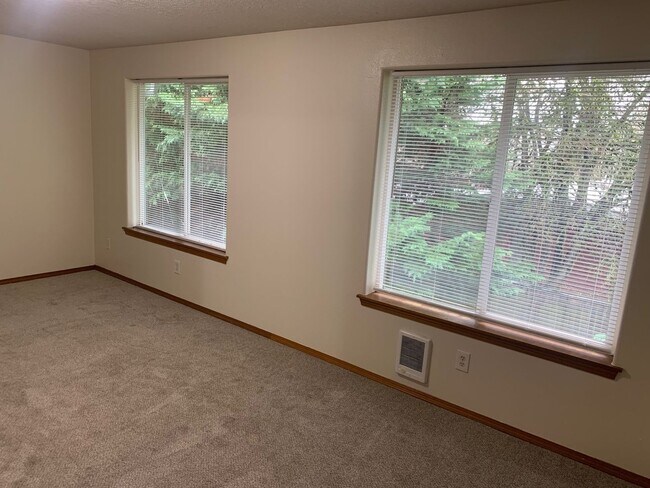 Building Photo - wuw01