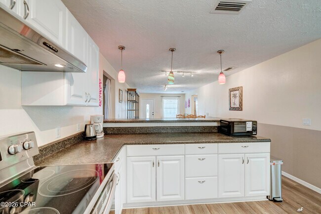 Building Photo - 420 Water Oak Cir