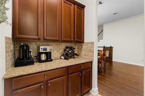 Building Photo - 321 Westwood Dr