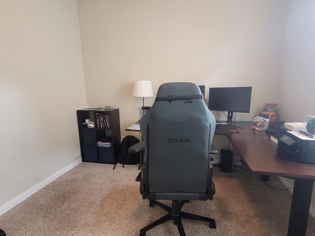 Building Photo - Furnished monthly rental, modern style home with abundant light, garage, backyard. 30-day Min.