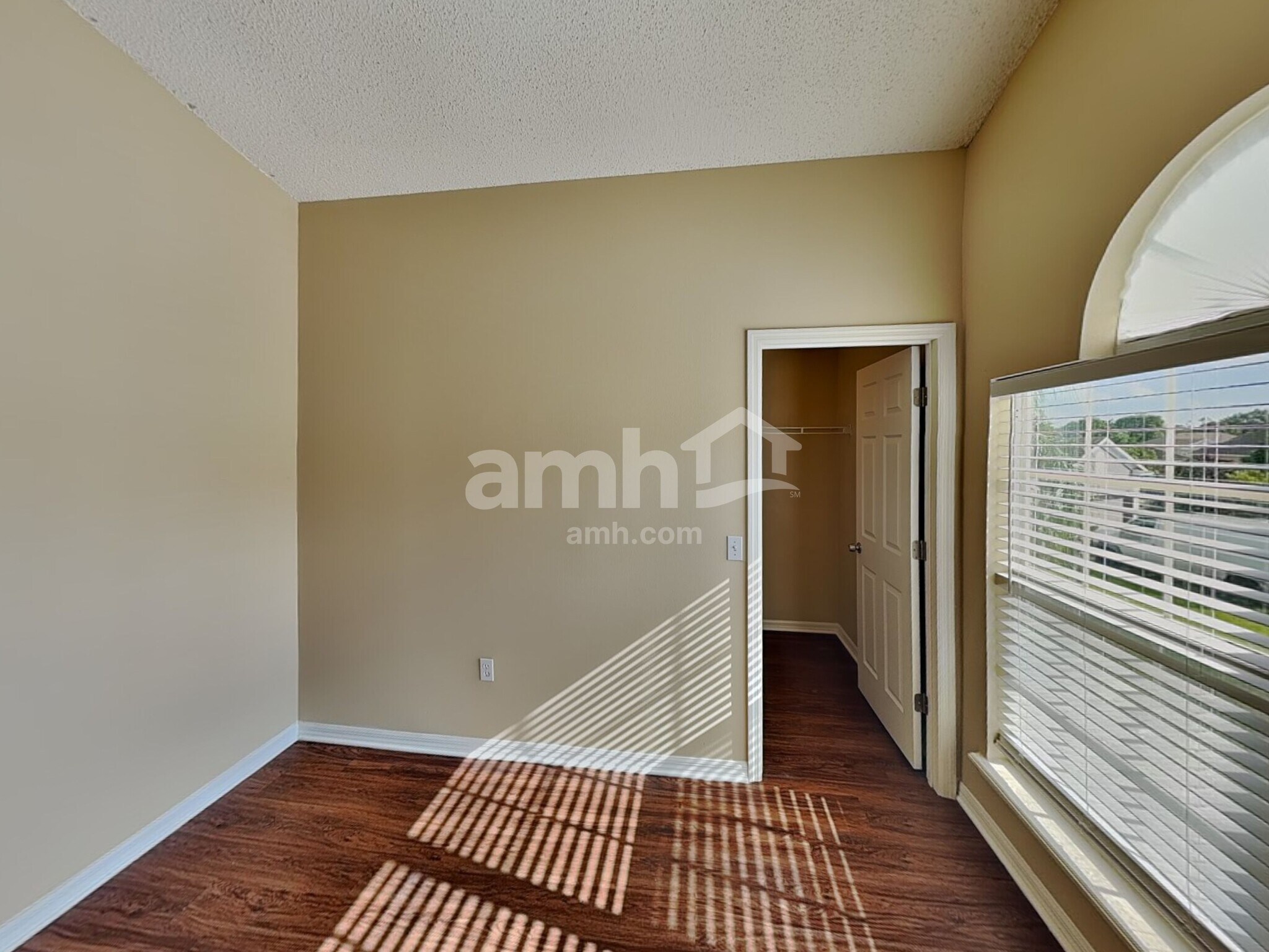 Building Photo - 2809 Sherbrook Ct