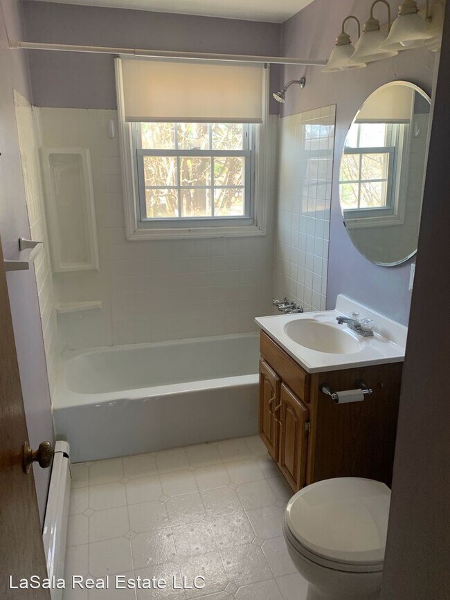 Building Photo - 1 br, 1 bath House - 8 Brickyard Rd Apt #25 D