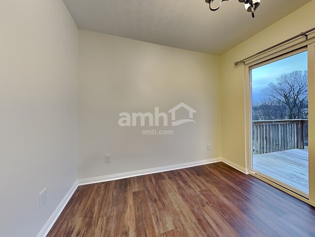 Building Photo - 10319 Stonewall Ct