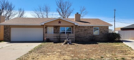 Building Photo - LARGE HOME ON QUIET STREET NEAR HOSPITAL