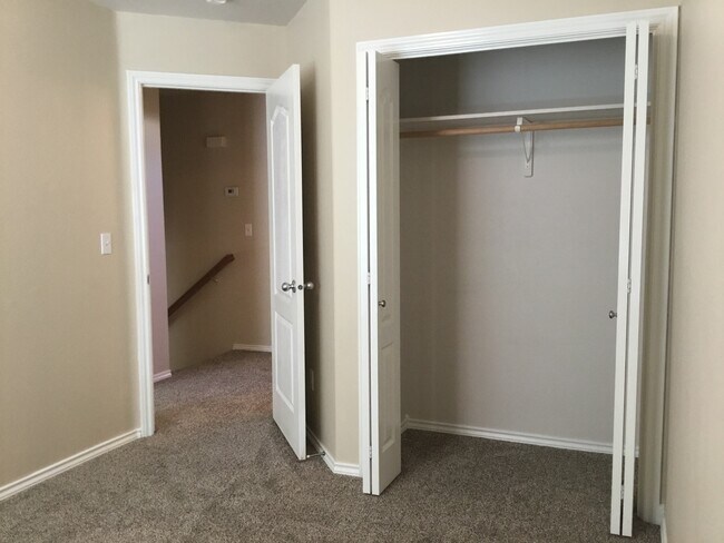 Building Photo - Beautiful & Spacious Four Bedroom Meridian Home!!!