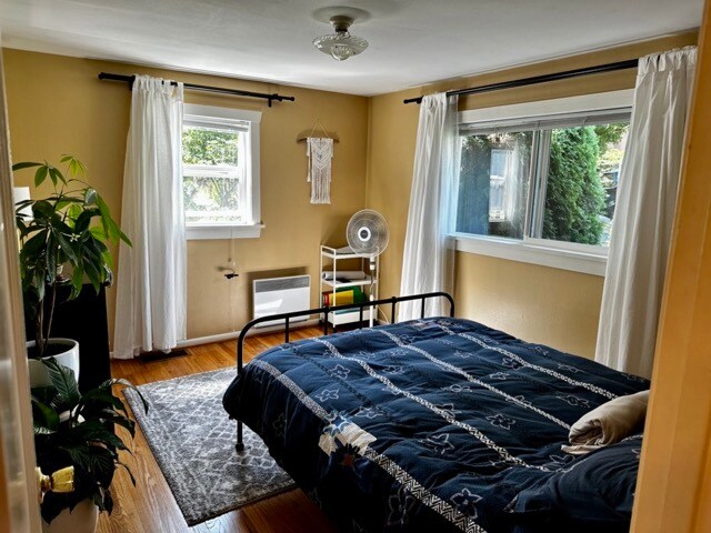 Building Photo - 4226 27th Ave W