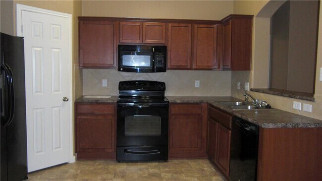 Building Photo - 208 Teron Dr