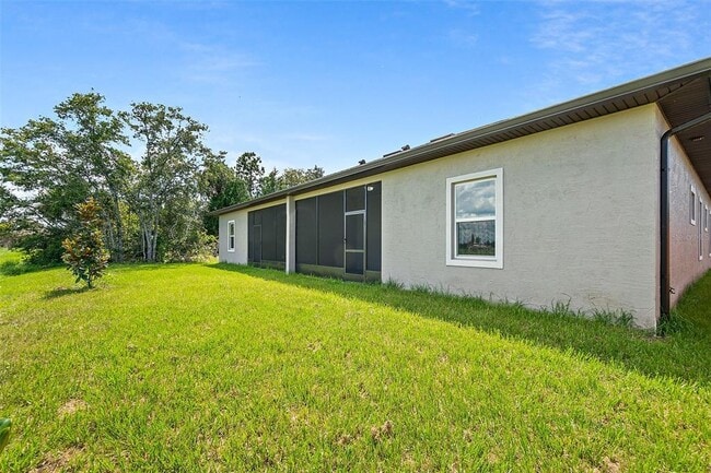 Building Photo - 4 Lindsay Dr