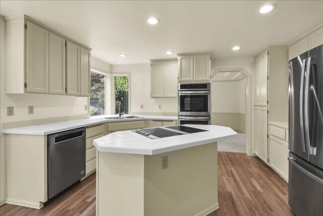 Building Photo - 4Bd/2.5Ba Mill Creek House