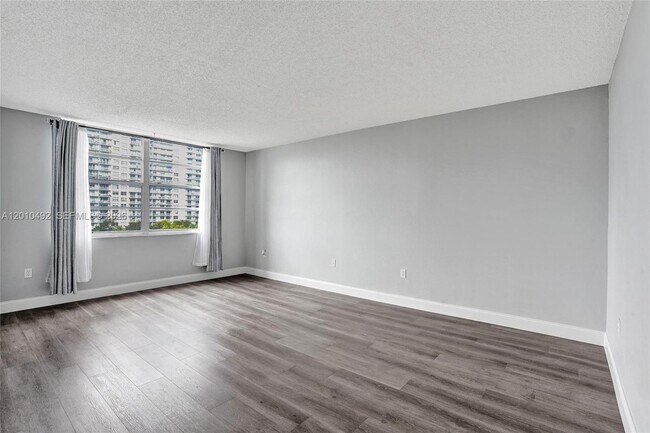 Building Photo - 2851 NE 183rd St