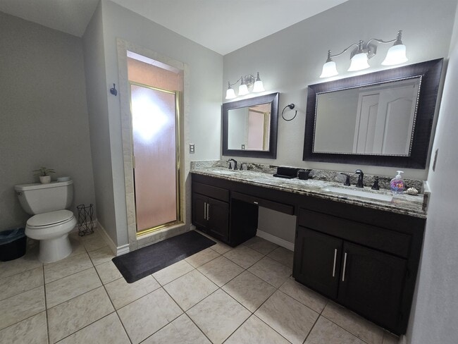 Building Photo - 9819 Sweetwind Dr