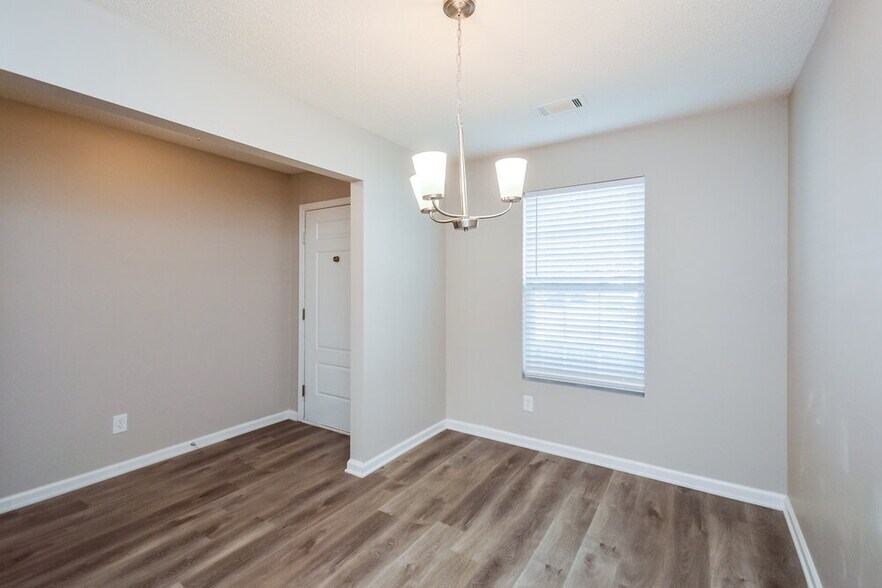 Building Photo - 35 Fieldview Ln