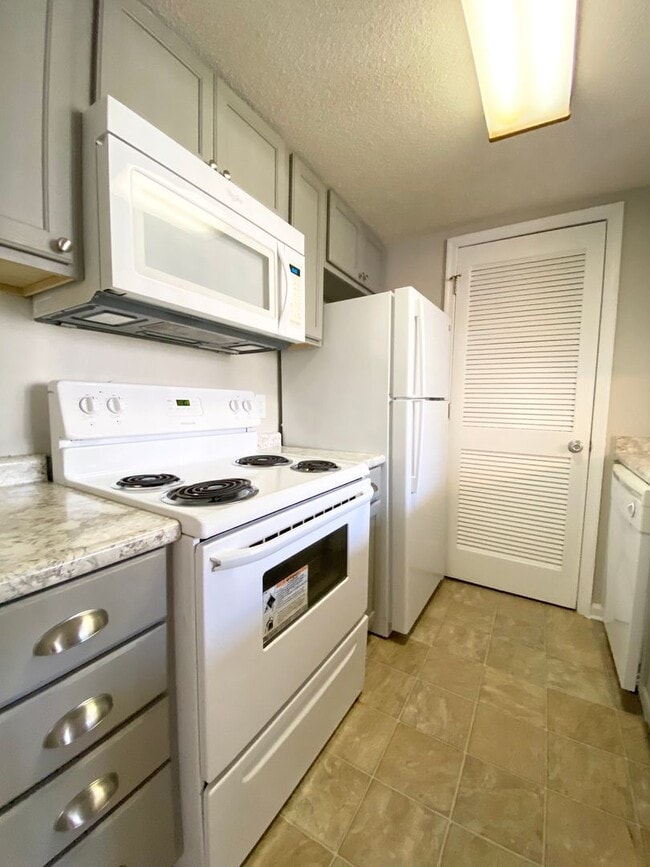 Building Photo - wh411