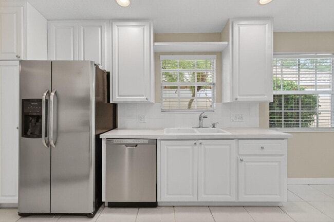 Building Photo - 8148 Montserrat Pl