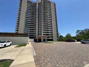 Building Photo - 49 Briar Hollow Ln