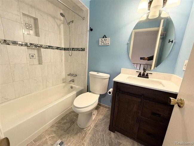 Building Photo - 6842 Indian Creek Dr