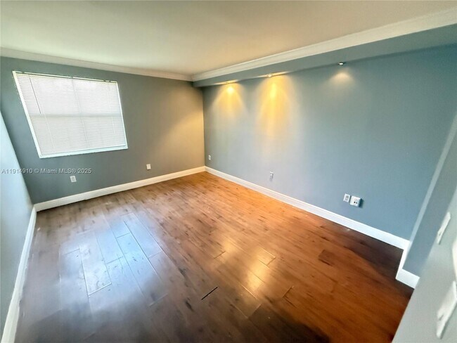 Building Photo - 9723 NW 49th Terrace