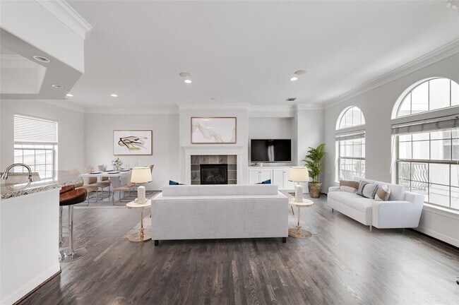 Building Photo - 1417 Bremond St