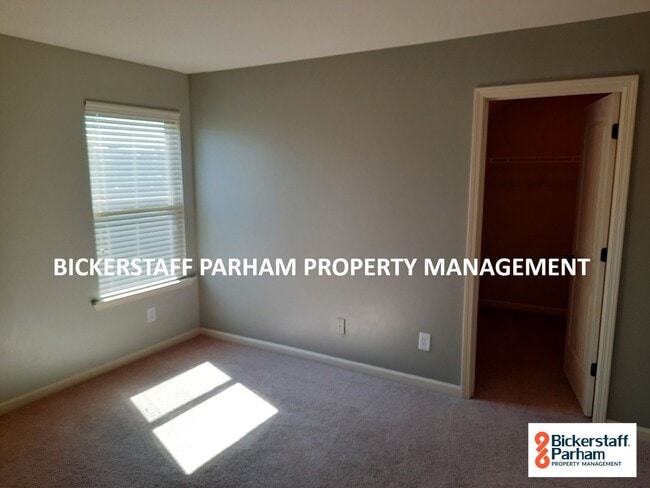 Building Photo - The ideal space to balance life, work and ...