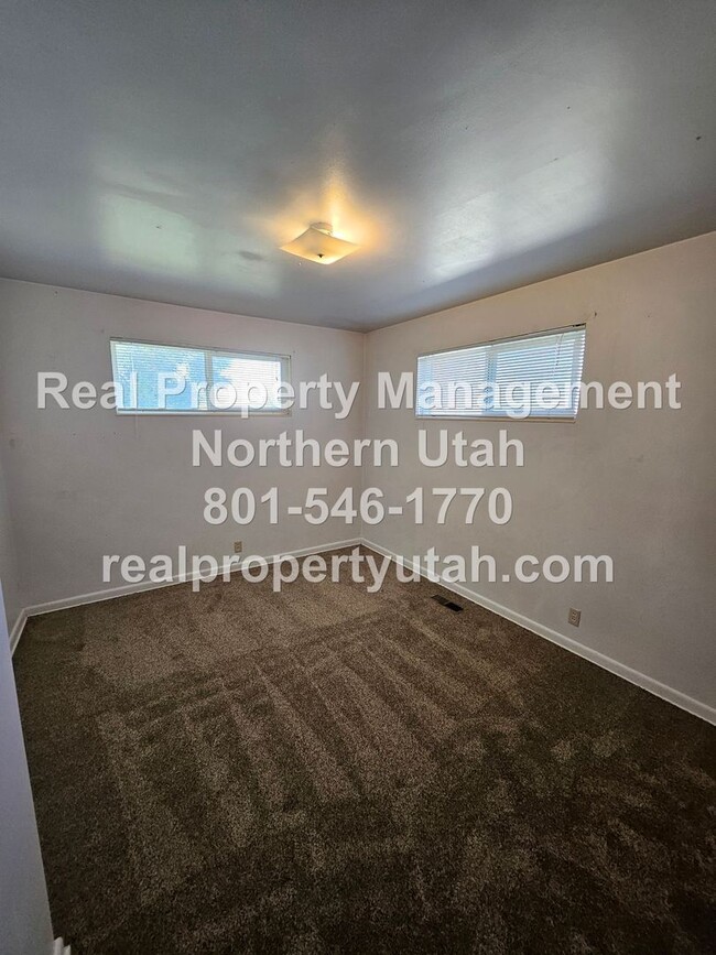 Building Photo - 3 Bedroom 1 Bathroom Home in Plain City No...