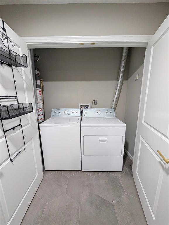 Building Photo - 2216 Hasley Dr