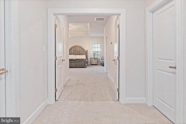 Building Photo - 13903 Hebron Ln