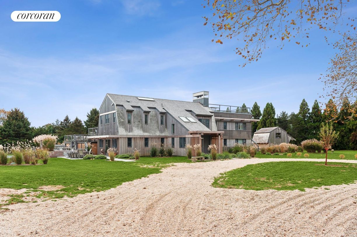 Building Photo - 230 Town Line Rd