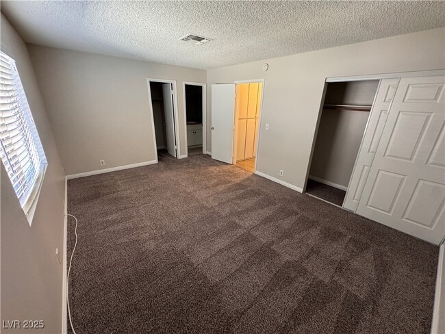 Building Photo - 617 Pepper Tree Cir