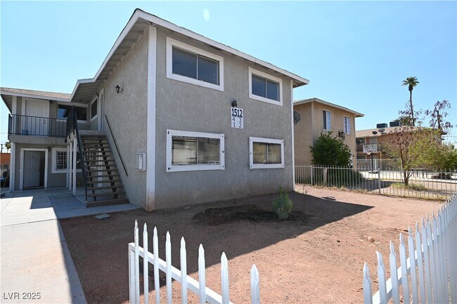 Building Photo - 1512 Cobb Ln