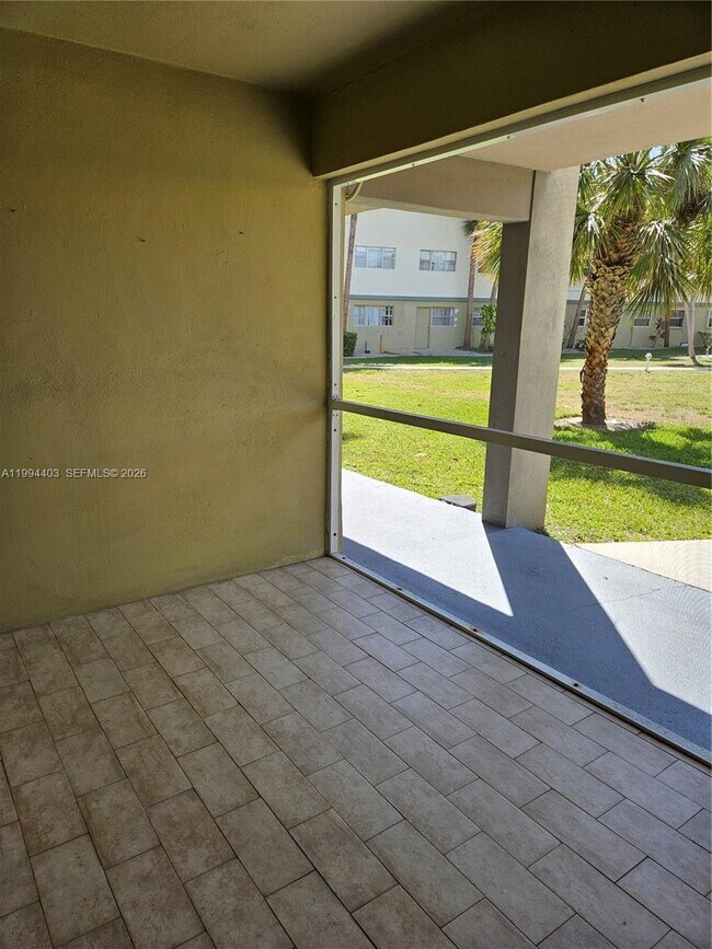 Building Photo - 250 Layne Blvd