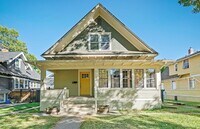 Building Photo - 511 W Babcock St