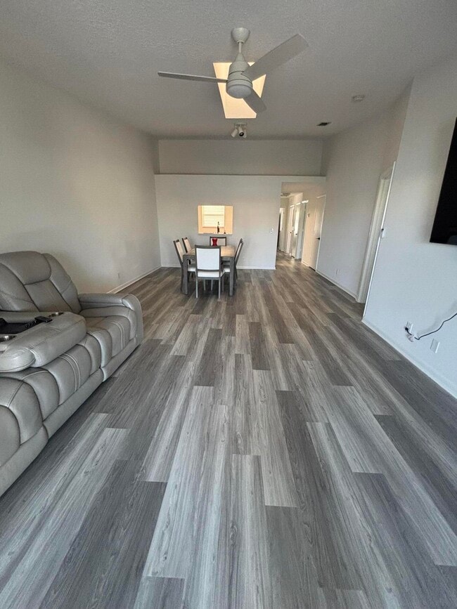 Building Photo - 620 Southwind Cir