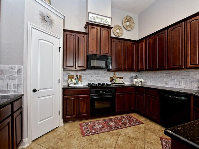Building Photo - 102 Aria Dr