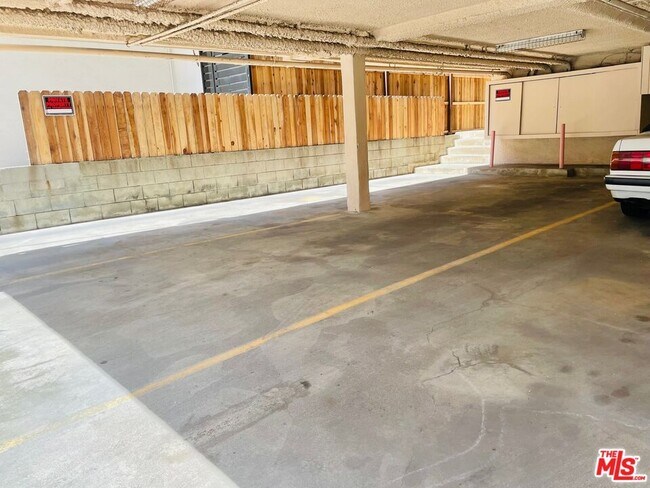 Building Photo - 11871 Idaho Ave