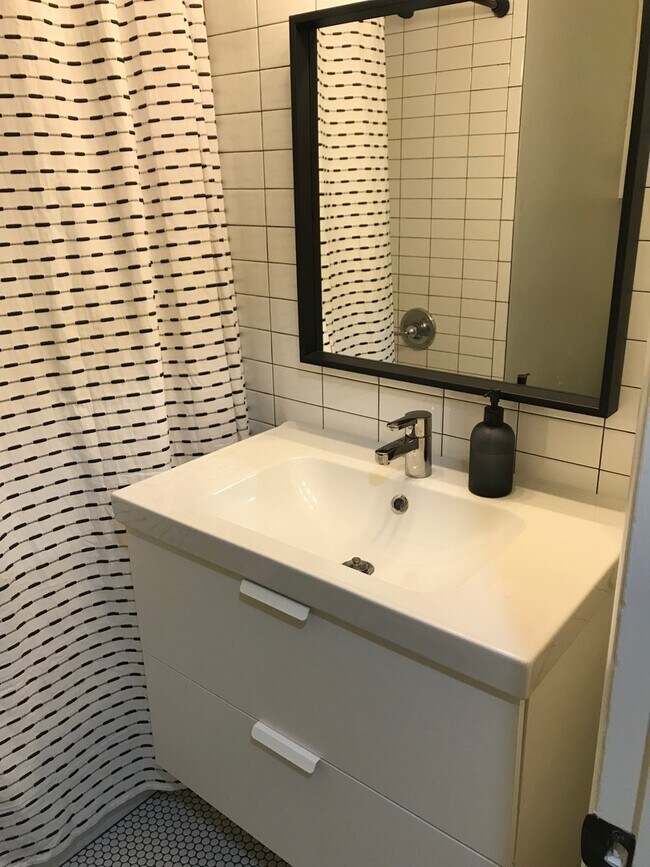 Building Photo - 4 Bed 2 Bath Home in South Boulder!