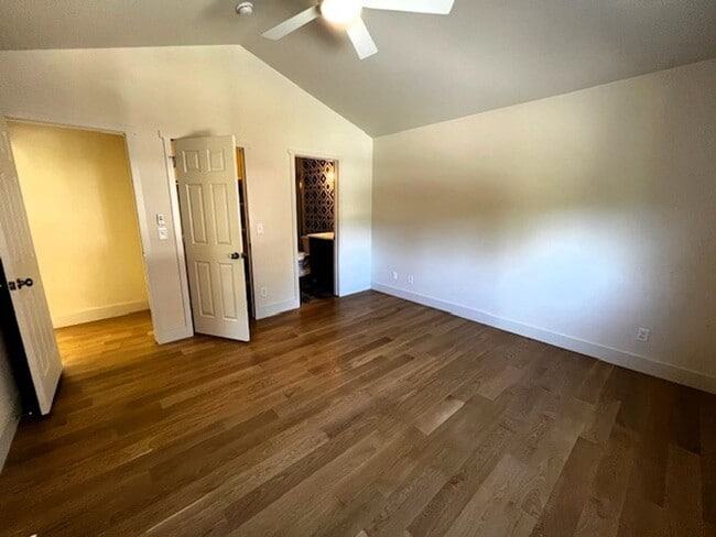 Building Photo - 55 Salt Lick Pl