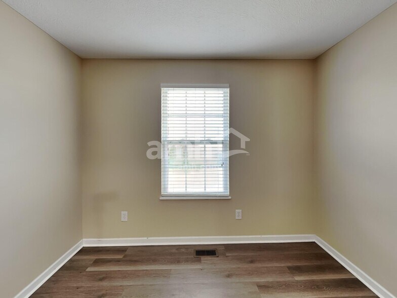 Building Photo - 583 Virginia St