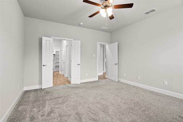 Building Photo - 825 Blackhorse Trl