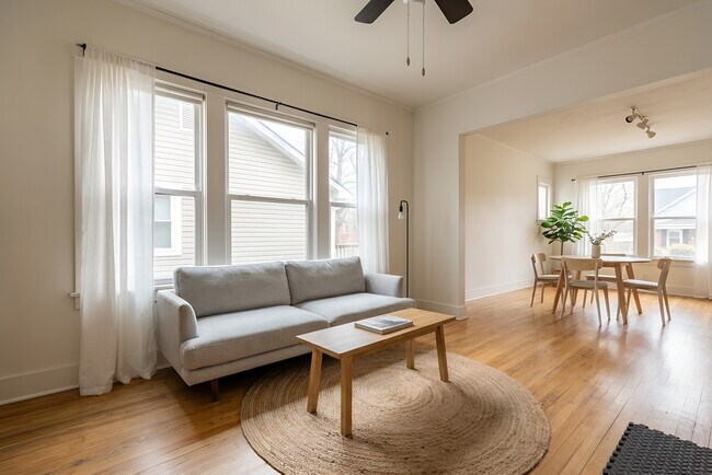 Building Photo - 4810 W Strong St