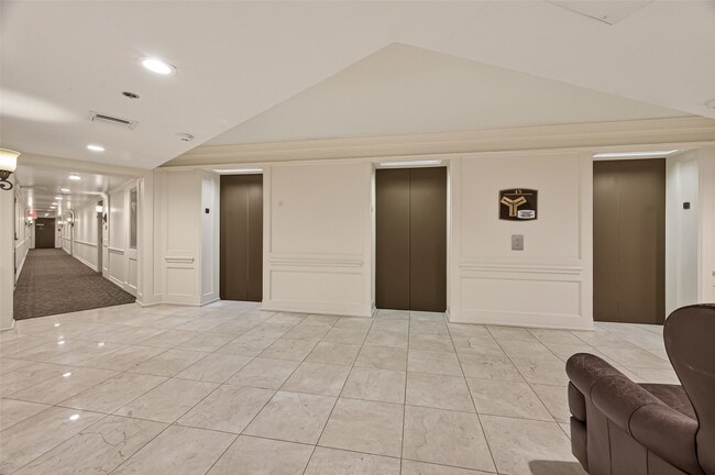 Building Photo - 3525 Sage Rd