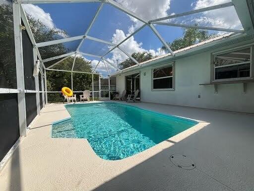 Building Photo - 2341 SW Lawford St