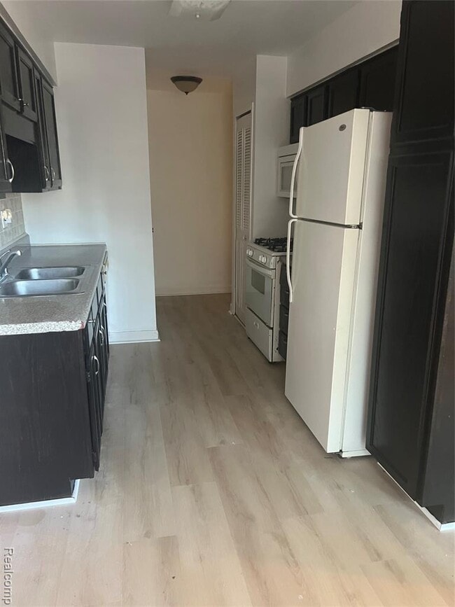 Building Photo - 39514 Old Dominion Dr