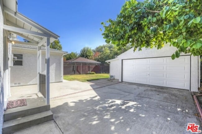 Building Photo - 22046 Galvez St
