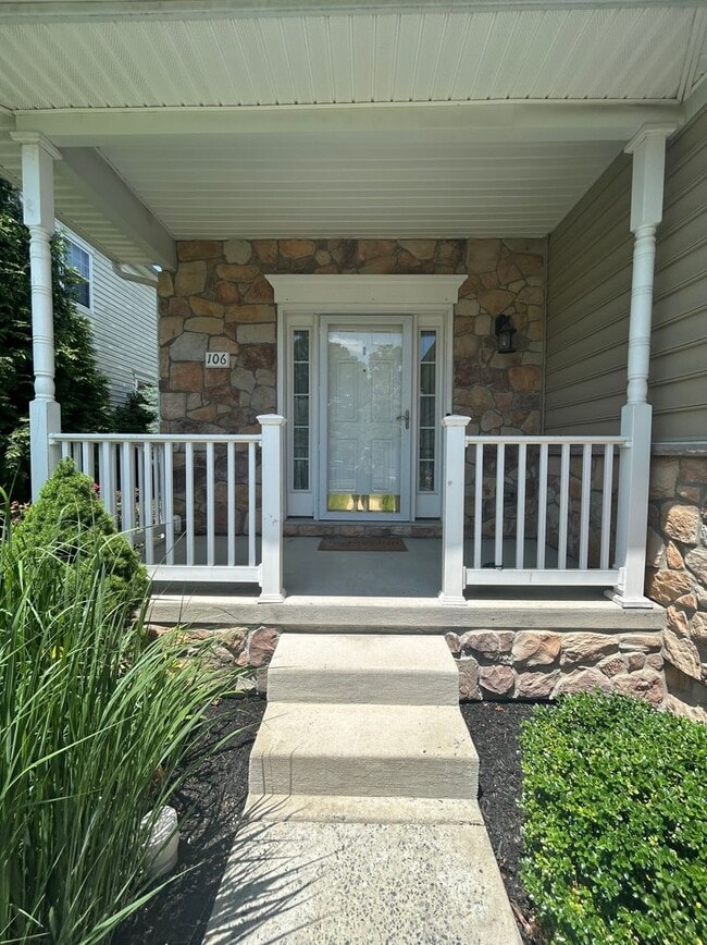 Building Photo - 106 Sirius Dr