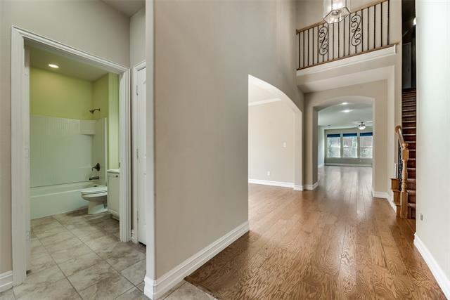 Building Photo - 660 Hobie Point Dr