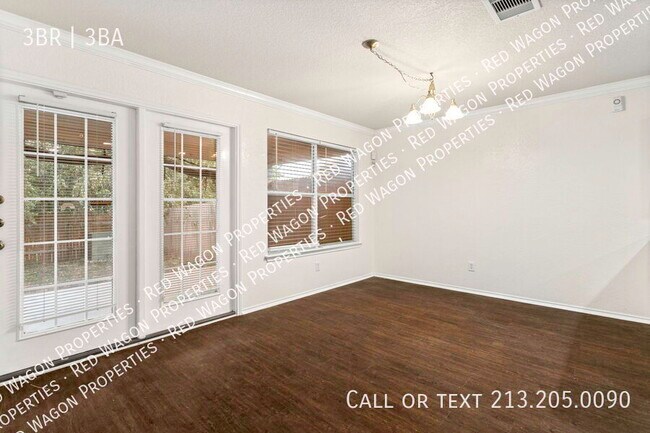 Building Photo - 2614 Sunview Lake