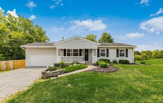 Building Photo - 25 E Cuyuga Dr
