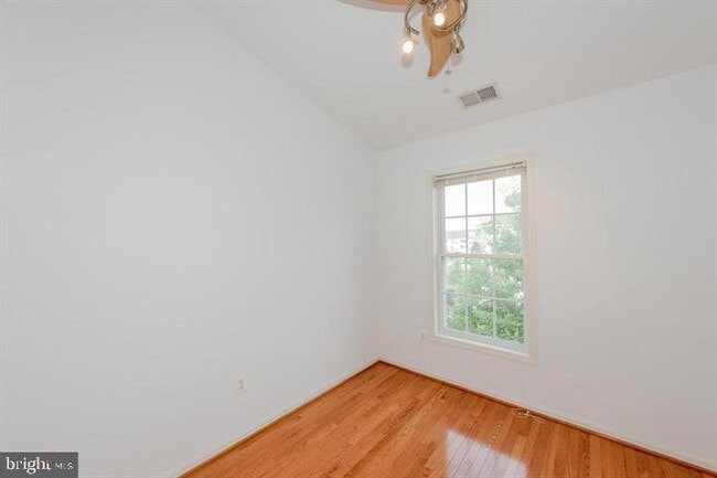 Building Photo - 8823 Montjoy Pl