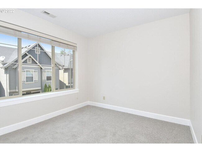 Building Photo - 11048 SW Legacy Oak Way